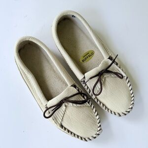 Handcrafted Itasca Buffalo Leather Double Sole Moccasins Bone Ivory 6 M 8 US W